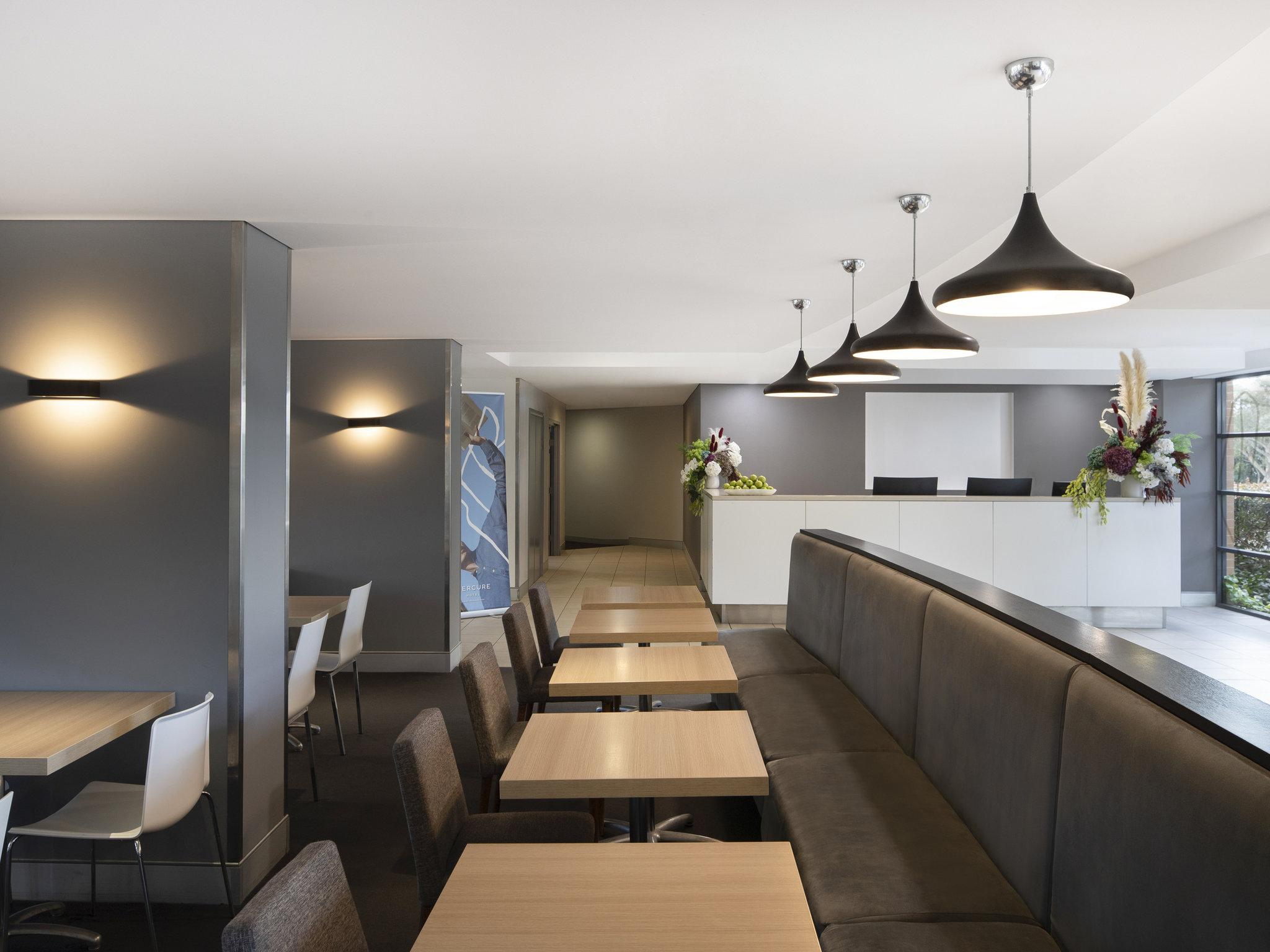 Mercure Sydney Macquarie Park Exterior photo