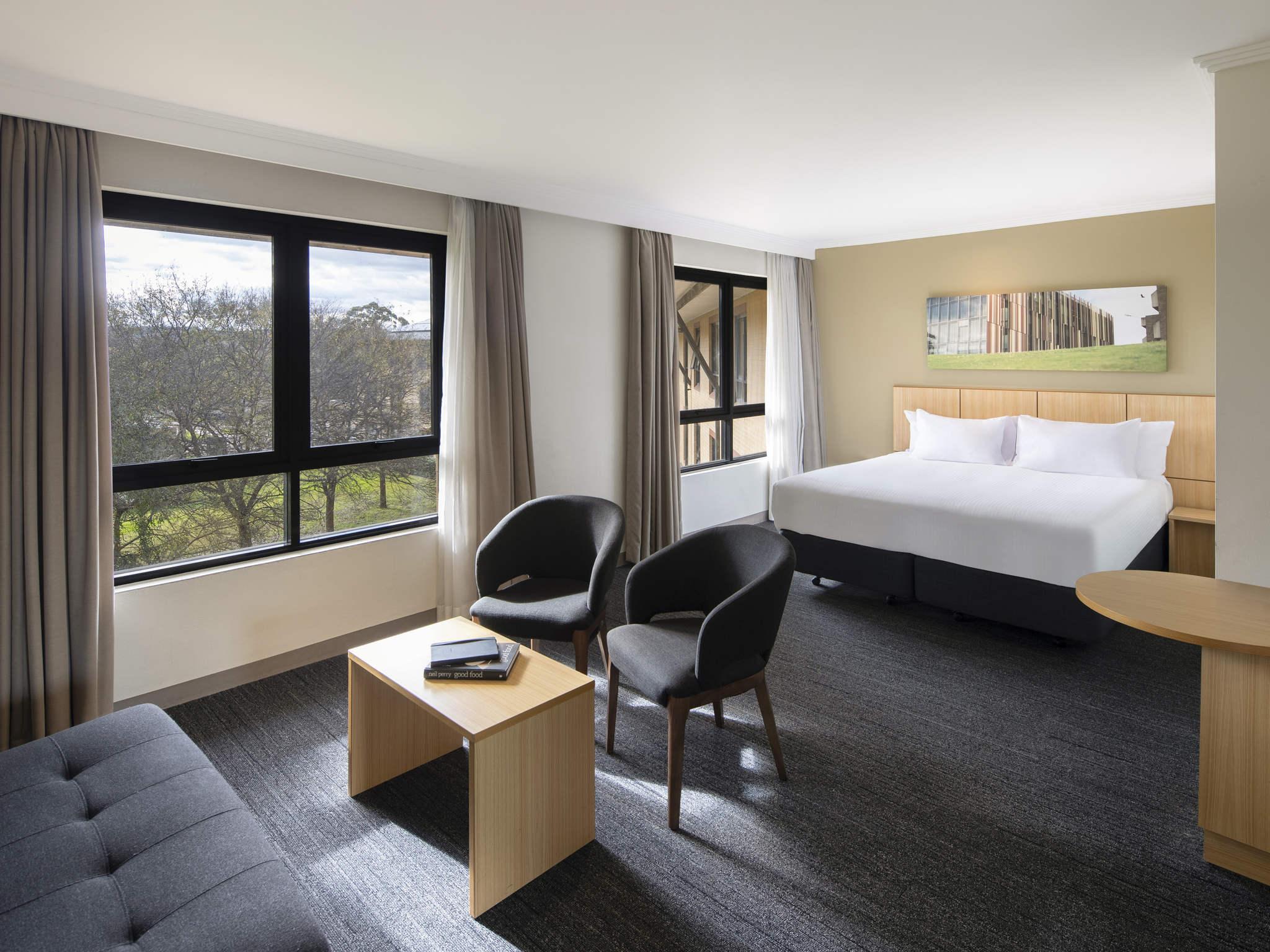 Mercure Sydney Macquarie Park Exterior photo
