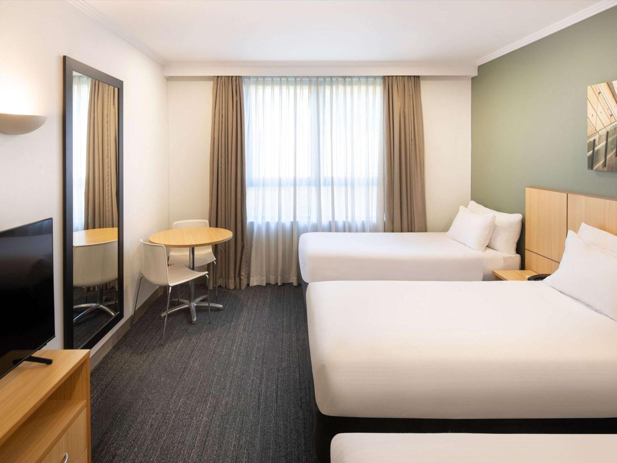 Mercure Sydney Macquarie Park Exterior photo